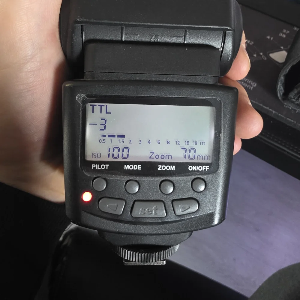 ALTURA flash With MAGMOD FLASH DIFFUSER